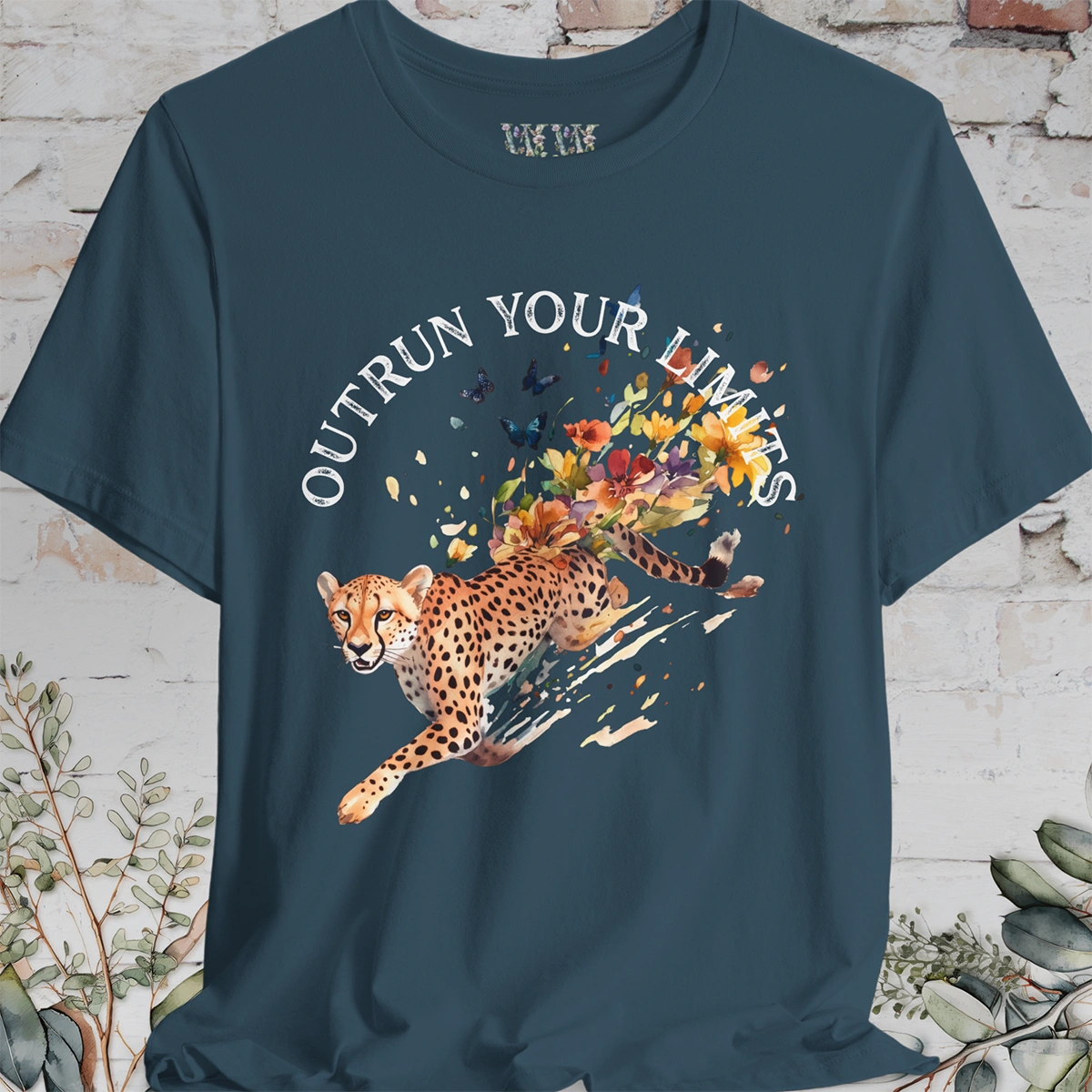 Cheetah, Outrun your limits, Unisex T shirt