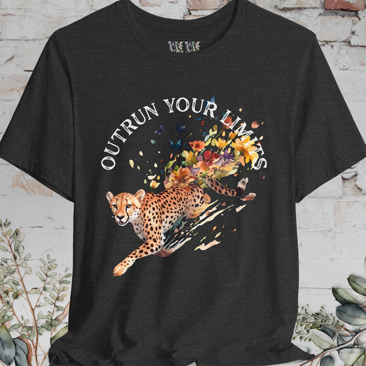 Cheetah, Outrun your limits, Unisex T shirt