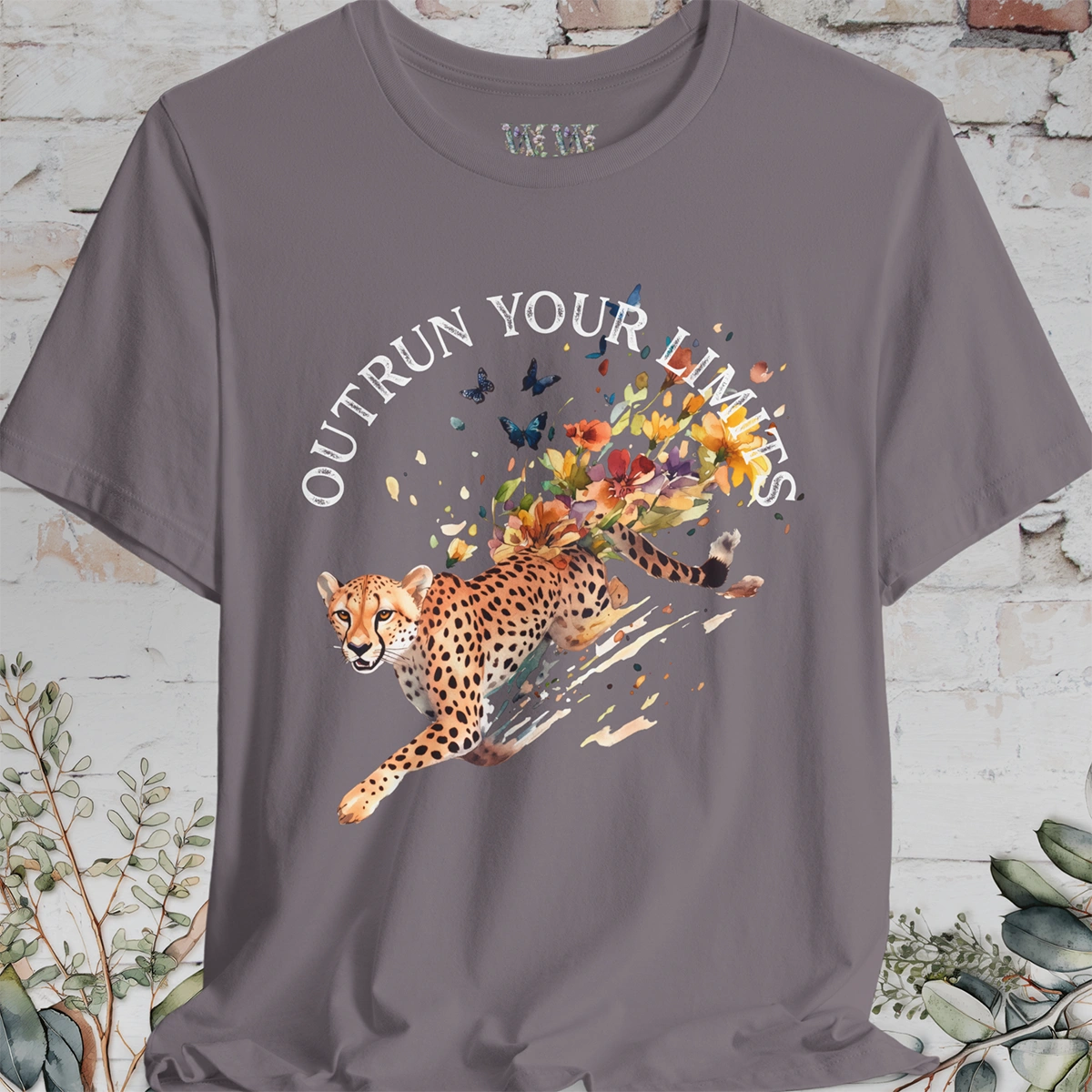 Cheetah, Outrun your limits, Unisex T shirt